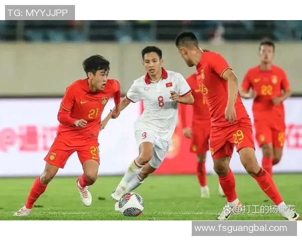 戴护目镜踢足球的明星球员盘点 他们的独特装备背后的故事 戴护目镜踢足球的明星球员盘点 他们的独特装备背后的故事